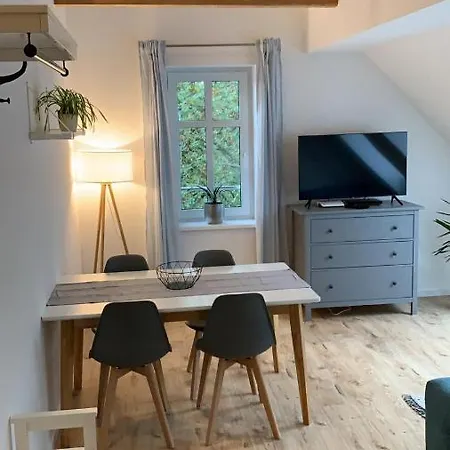 Landgasthof Alter Krug Ot Marquardt 포츠담