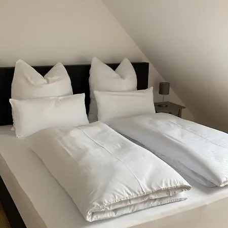 Landgasthof Alter Krug Ot Marquardt 포츠담