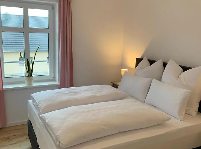 Landgasthof Alter Krug Ot Marquardt *