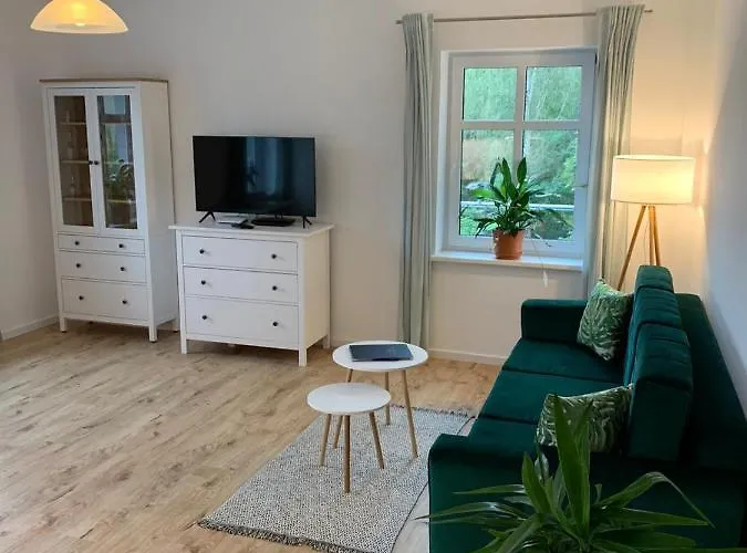 Landgasthof Alter Krug Ot Marquardt *